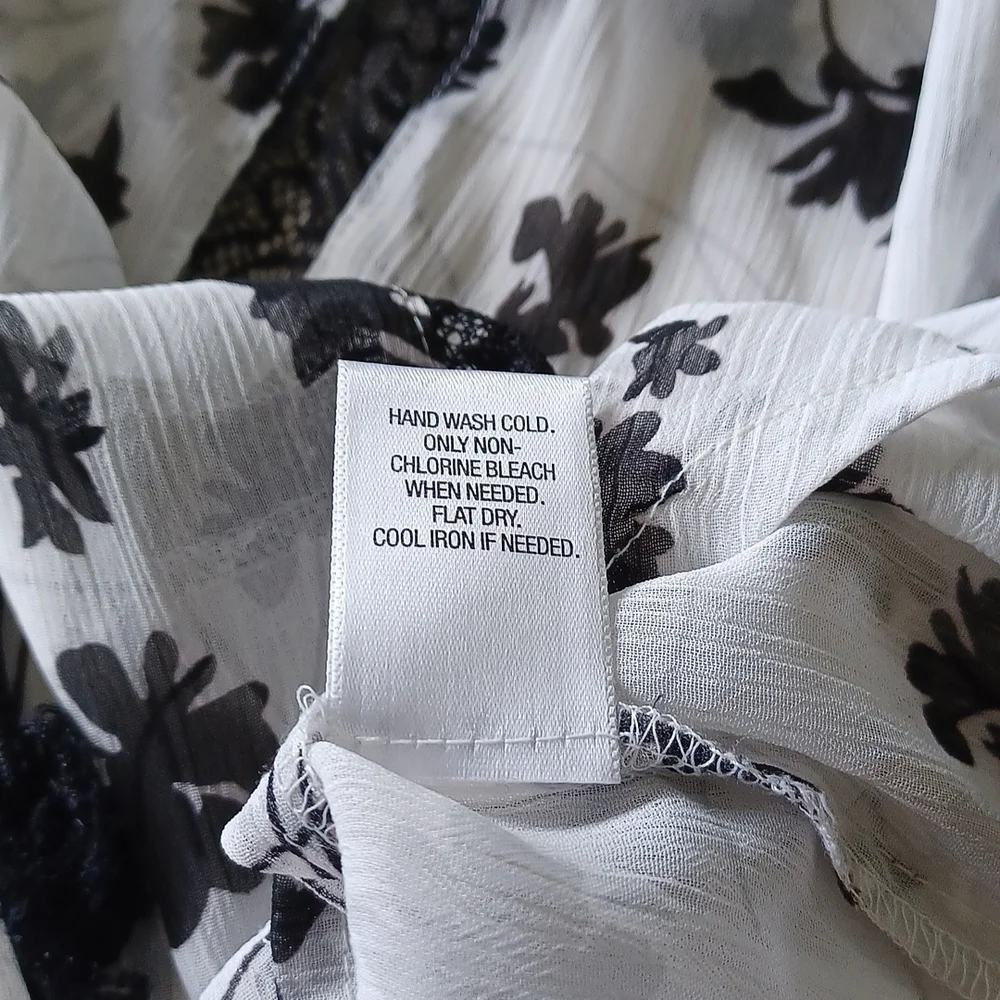 Princess Vera Wang floral tunic, white & black, M